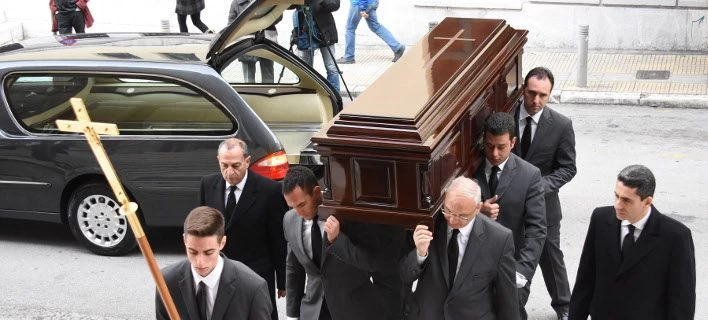 Το ύστατο χαίρε στον εφοπλιστή Περικλή Παναγόπουλο – Παρών σύσσωμος ο πολιτικός κόσμος